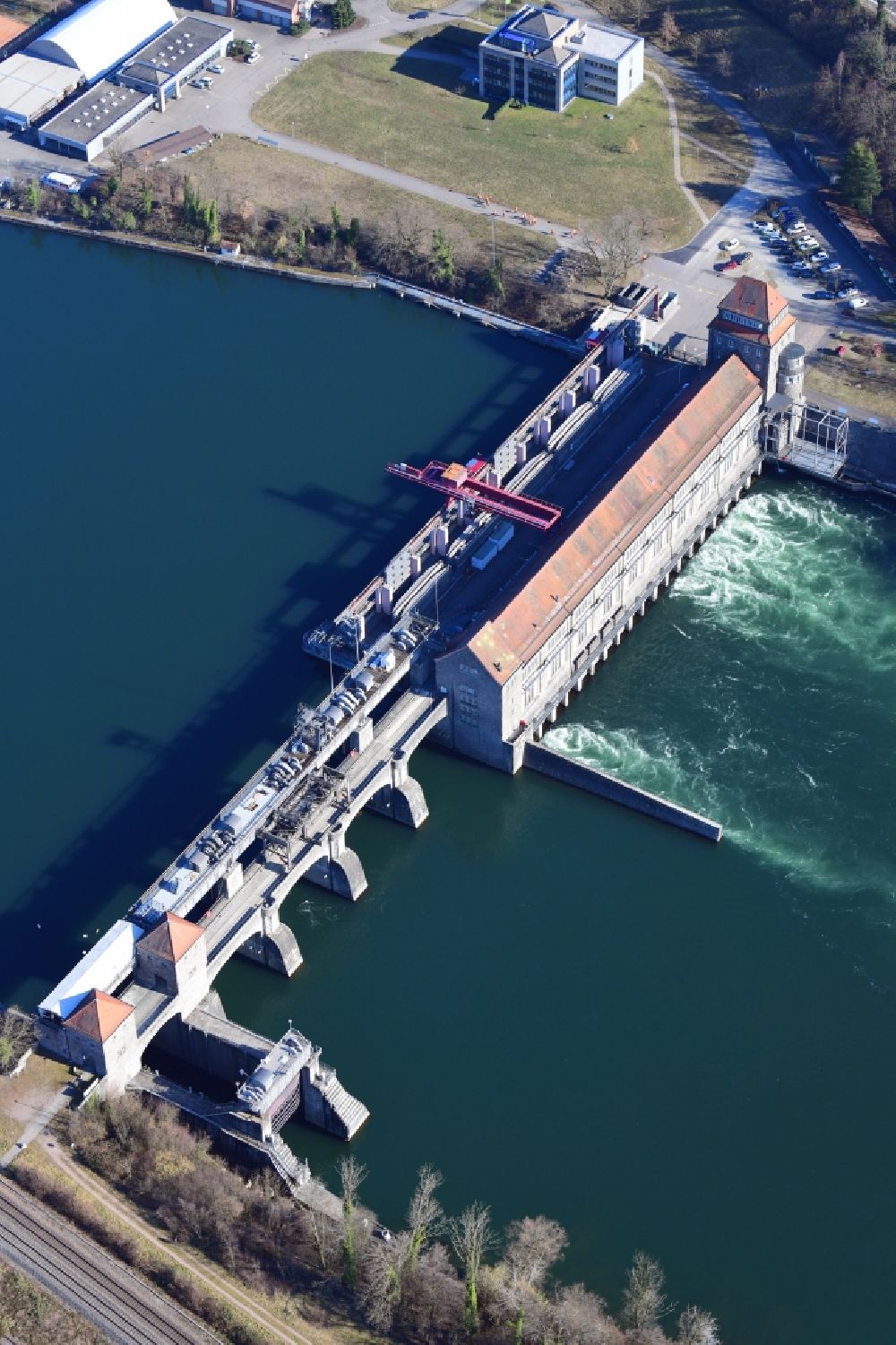 Laufenburg from the bird's eye view: Dam of the hydroelectric power plant of Energiedienst Holding AG at the river Rhine in Laufenburg in the state Baden-Wurttemberg, Germany