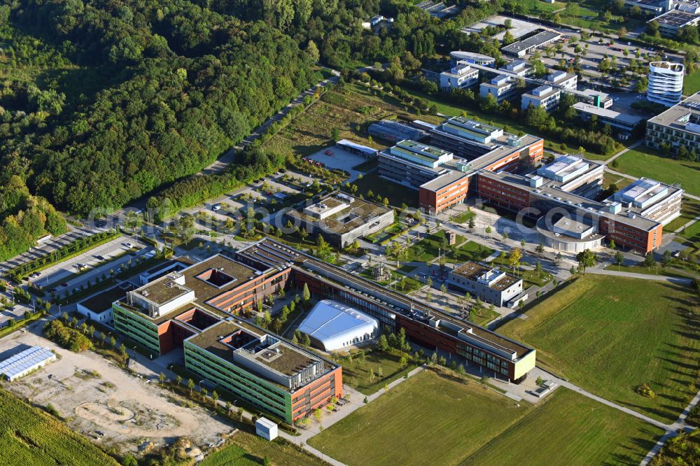 Aerial image Planegg - Research building and office complex BMC Biomedizinisches Centrum on street Grosshaderner Strasse in the district Martinsried in Planegg in the state Bavaria, Germany