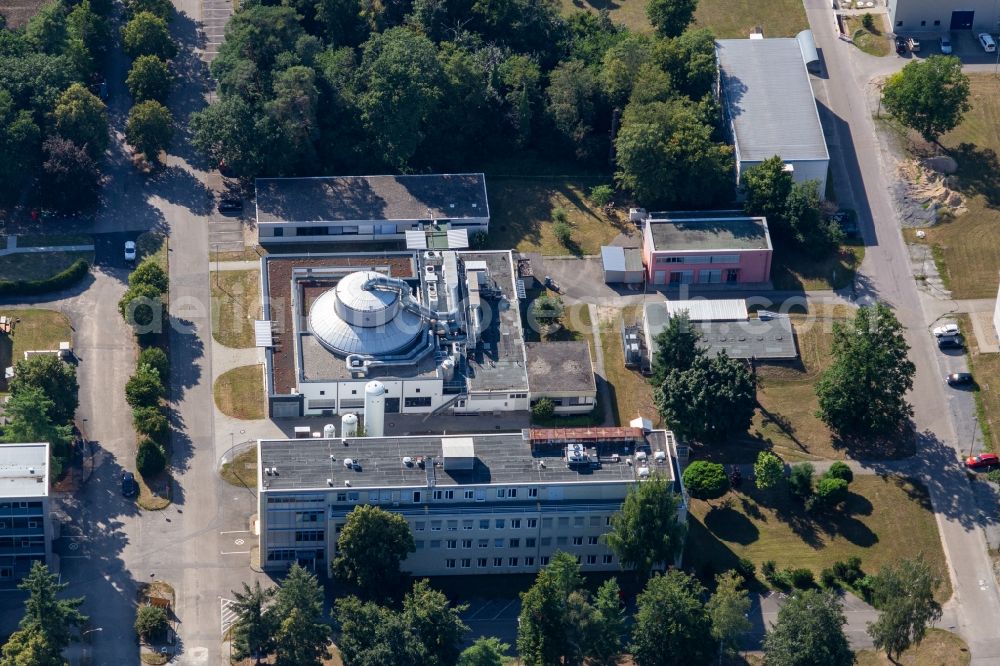 Aerial photograph Eggenstein-Leopoldshafen - Research building and office complex of Karlsruhe Institute of Technology Campus Nord in Eggenstein-Leopoldshafen in the state Baden-Wurttemberg, Germany