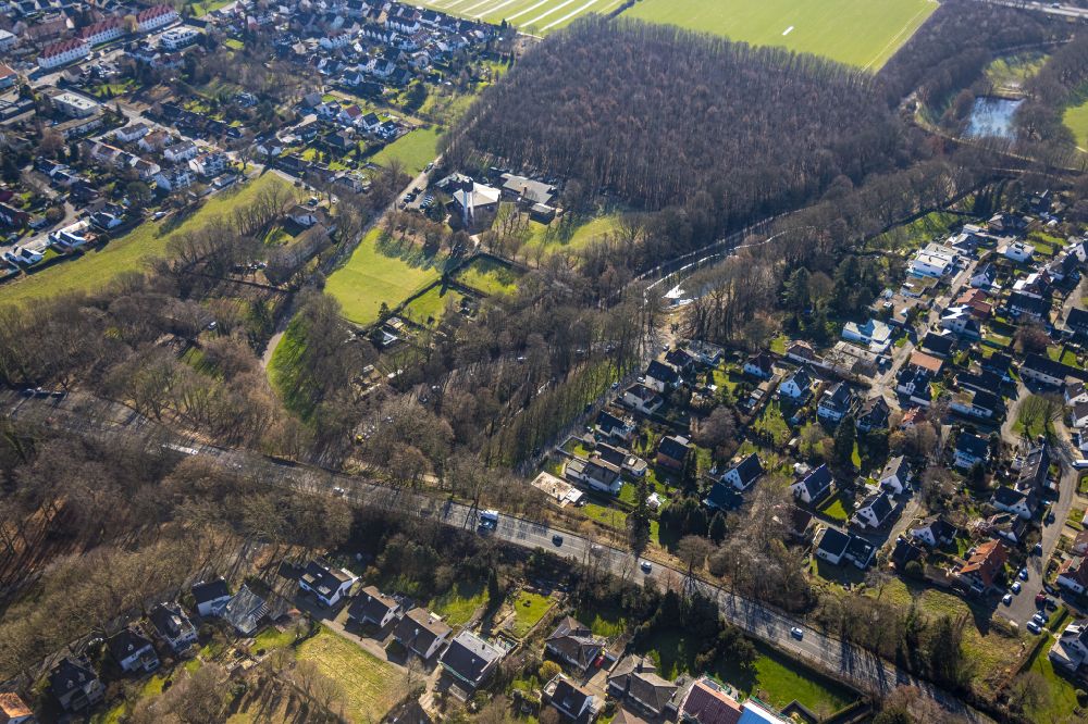 Unna from above - Forest areas in a forest area on Bornekampstrasse in Unna in the Ruhr area in the state of North Rhine-Westphalia, Germany