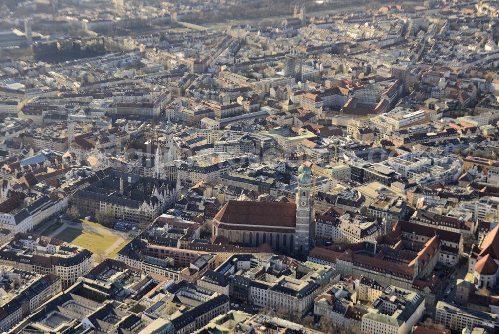München from the bird's eye view: Church building of the Frauenkirche in the old town in Munich in the state Bavaria, Germany