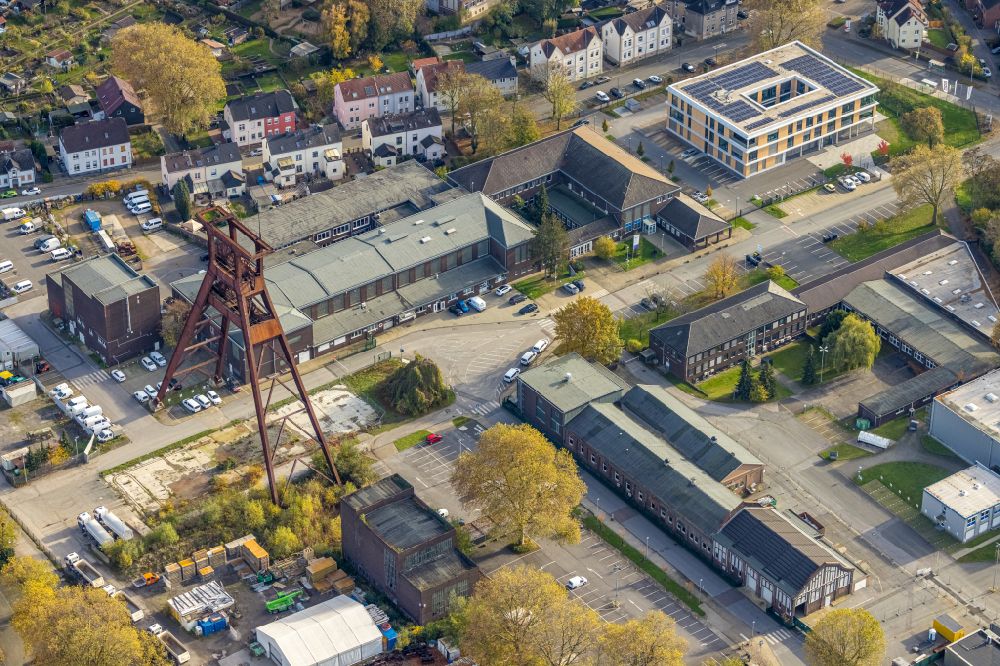 Wanne-Eickel from the bird's eye view: Conveyors and mining pits at the headframe of Zeche Pluto in Wanne-Eickel in the state North Rhine-Westphalia, Germany