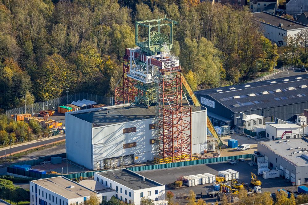 Bochum from the bird's eye view: Conveyors and mining pits at the headframe formerly Zeche Robert Mueser on Von-Waldthausen-Strasse in the district Werne in Bochum in the state North Rhine-Westphalia, Germany
