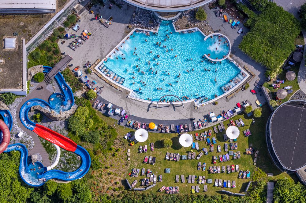 Hamm from the bird's eye view: Outdoor pool of the Erlebnistherme Maximare Bad Hamm GmbH on Juergen-Graef-Allee in Hamm in the state North Rhine-Westphalia