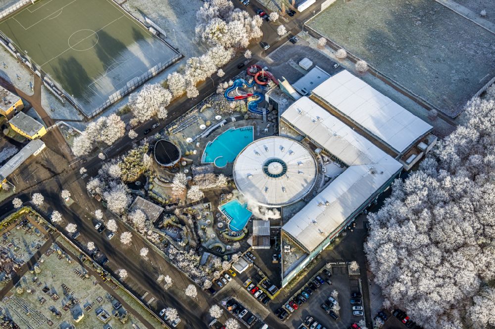 Aerial image Hamm - Outdoor pool of the Erlebnistherme Maximare Bad Hamm GmbH on Juergen-Graef-Allee in Hamm in the state North Rhine-Westphalia
