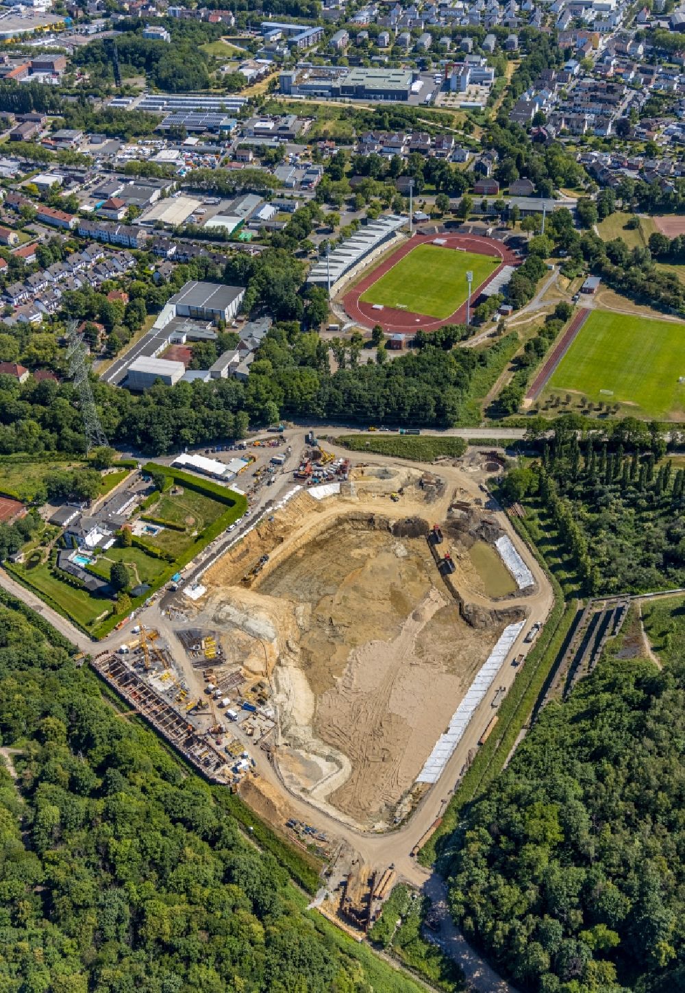 Aerial image Gelsenkirchen - As part of the rehabilitation and repair exposed ground of the water reservoir and retention basin on Hollandstrasse in Gelsenkirchen in the state North Rhine-Westphalia, Germany