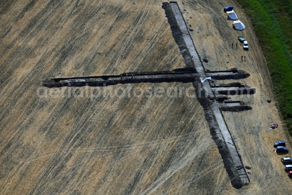 Aerial photograph Mittenwalde - Exposure of archaeological excavation sites on a field - Ueberreste slawischer Besiedlung in the district Ragow in Mittenwalde in the state Brandenburg, Germany
