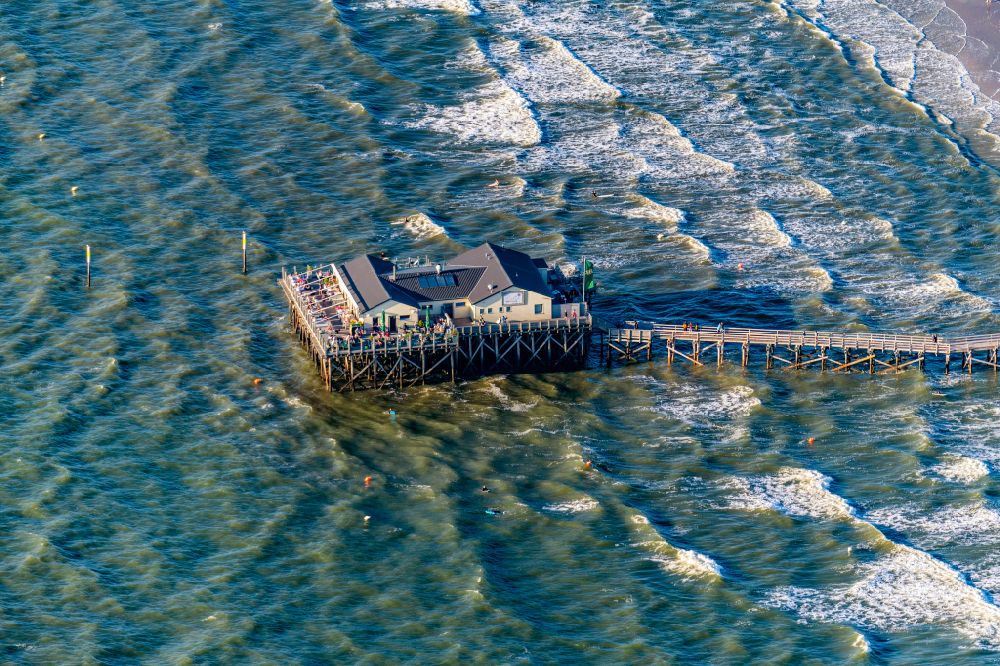 Aerial photograph Sankt Peter-Ording - Open-air restaurant on the North Sea coast in Sankt Peter-Ording in the state Schleswig-Holstein, Germany