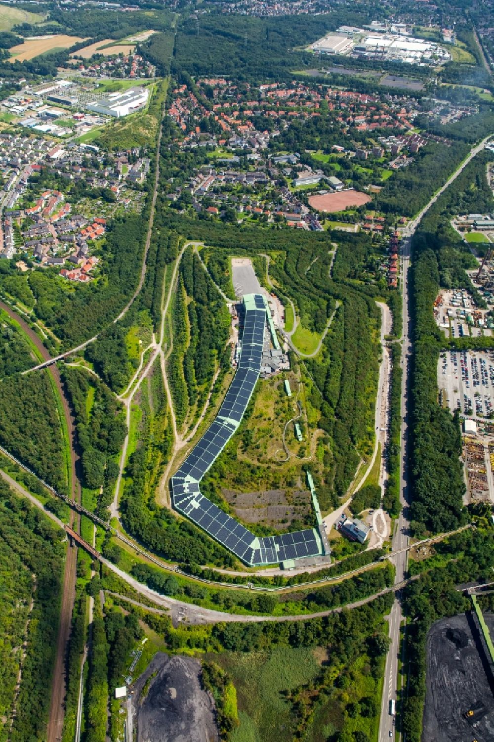 Aerial photograph Bottrop - Leisure Centre - Amusement Park INTERSPORT ALPINCENTER in Bottrop in the state North Rhine-Westphalia