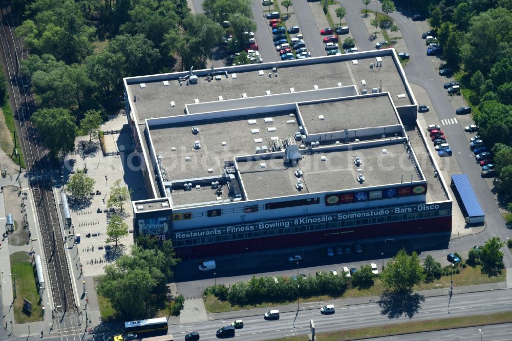 Aerial image Berlin - Building of the cinema - movie theater UCI Kinowelt on Maerkische Allee in the district Marzahn in Berlin, Germany