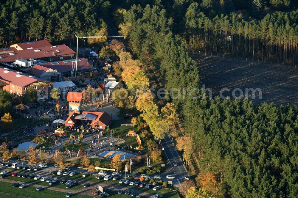 Aerial photograph Klaistow - Leisure Centre - Amusement Park Spargel- und Erlebnishof Klaistow Glindower Strasse in Klaistow in the state Brandenburg