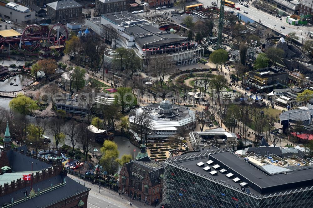 Aerial image Kopenhagen - Leisure Centre - Amusement Park Tivoli on Vesterbrogade in Copenhagen in Region Hovedstaden, Denmark
