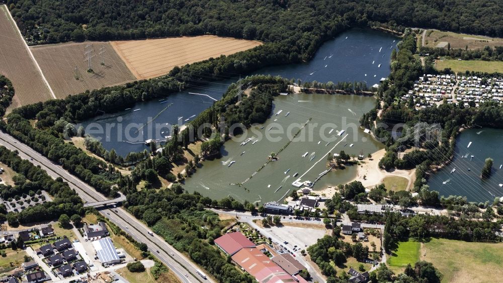 Aerial image Langenfeld (Rheinland) - Leisure center of water skiing - racetrack in Langenfeld (Rheinland) in the state North Rhine-Westphalia, Germany