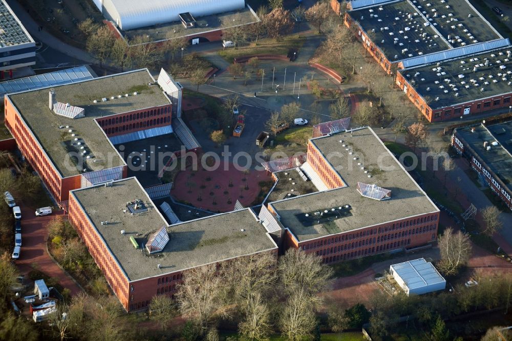 Aerial photograph Lübeck - School building of the Friedrich-List-Schule on Georg-Kerschensteiner-Strasse in the district St. Lorenz in Luebeck in the state Schleswig-Holstein, Germany