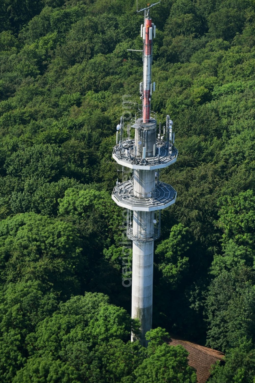 Aerial photograph Hofgeismar - Funkturm and transmission system as basic network transmitter Heuberg in Hofgeismar in the state Hesse, Germany