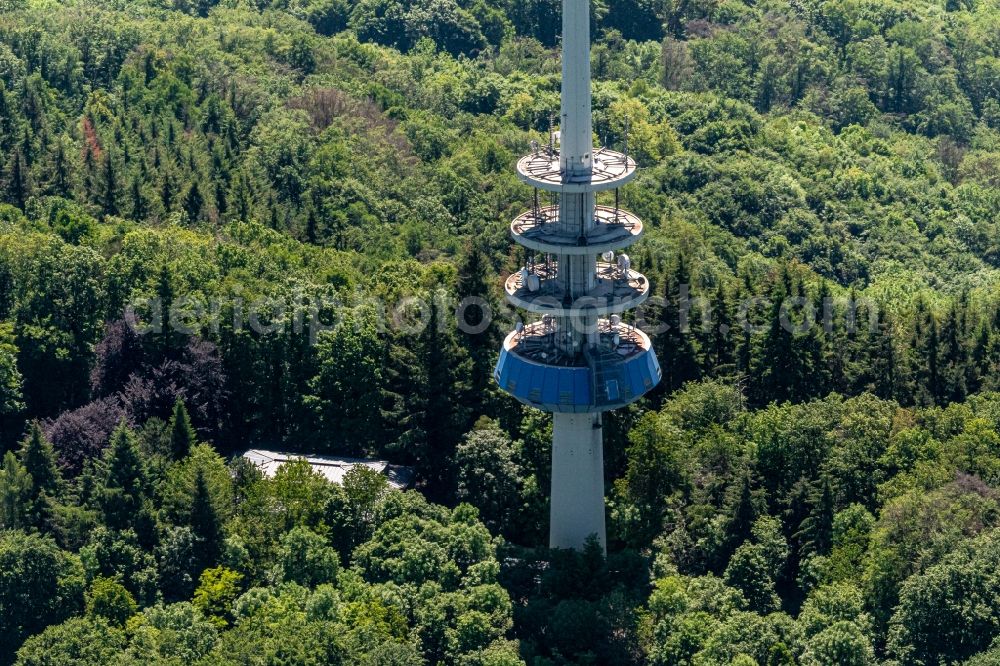 Aerial photograph Vogtsburg im Kaiserstuhl - Funkturm and transmission system as basic network transmitter in Ihringen in the state Baden-Wurttemberg, Germany