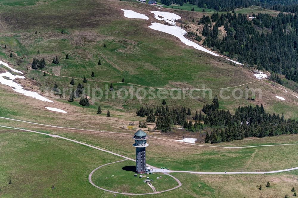 Aerial photograph Feldberg (Schwarzwald) - Radio tower and transmitter on the crest of the mountain range Feldberg in Schwarzwald in Feldberg (Schwarzwald) in the state Baden-Wurttemberg, Germany
