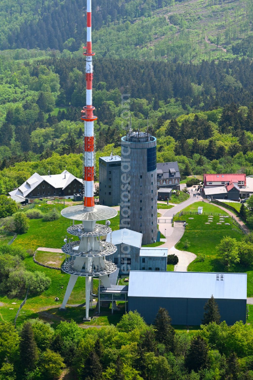 Aerial photograph Brotterode - Radio tower and transmitter on the crest of the mountain range Grosser Inselsberg in Kurort Brotterode in the state Thuringia, Germany