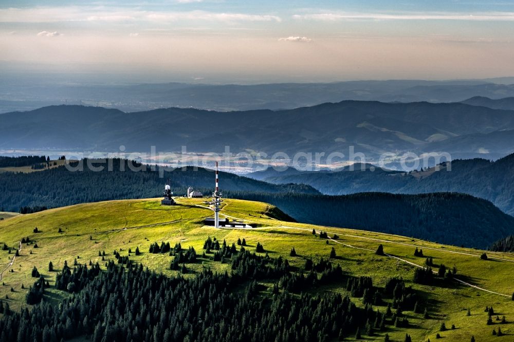 Feldberg (Schwarzwald) from the bird's eye view: Landscape at the radio tower and transmitters on the crest of the mountain Feldberg (Schwarzwald) in the Black Forest in the state Baden-Wurttemberg. Clear view to the Swiss Alps