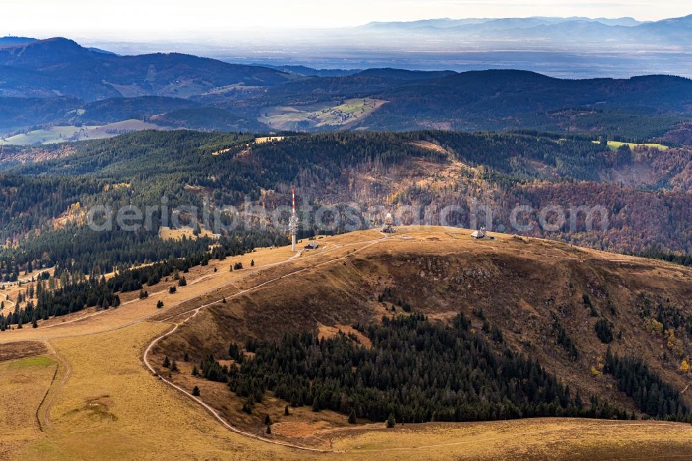 Aerial photograph Feldberg (Schwarzwald) - Landscape at the radio tower and transmitters on the crest of the mountain Feldberg (Schwarzwald) in the Black Forest in the state Baden-Wurttemberg. Clear view to the Swiss Alps