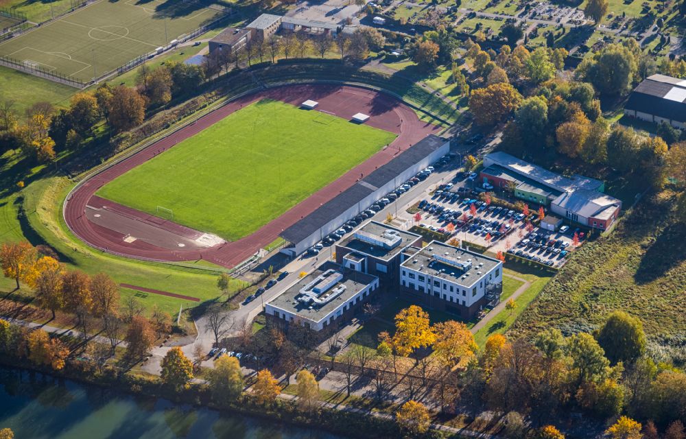 Hamm from the bird's eye view: Football stadium Jahnstadion and rehabilitation clinic Ambulante Reha Bad Hamm GmbH on the street Juergen-Graef-Allee in Hamm in the Ruhr area in the state North Rhine-Westphalia, Germany