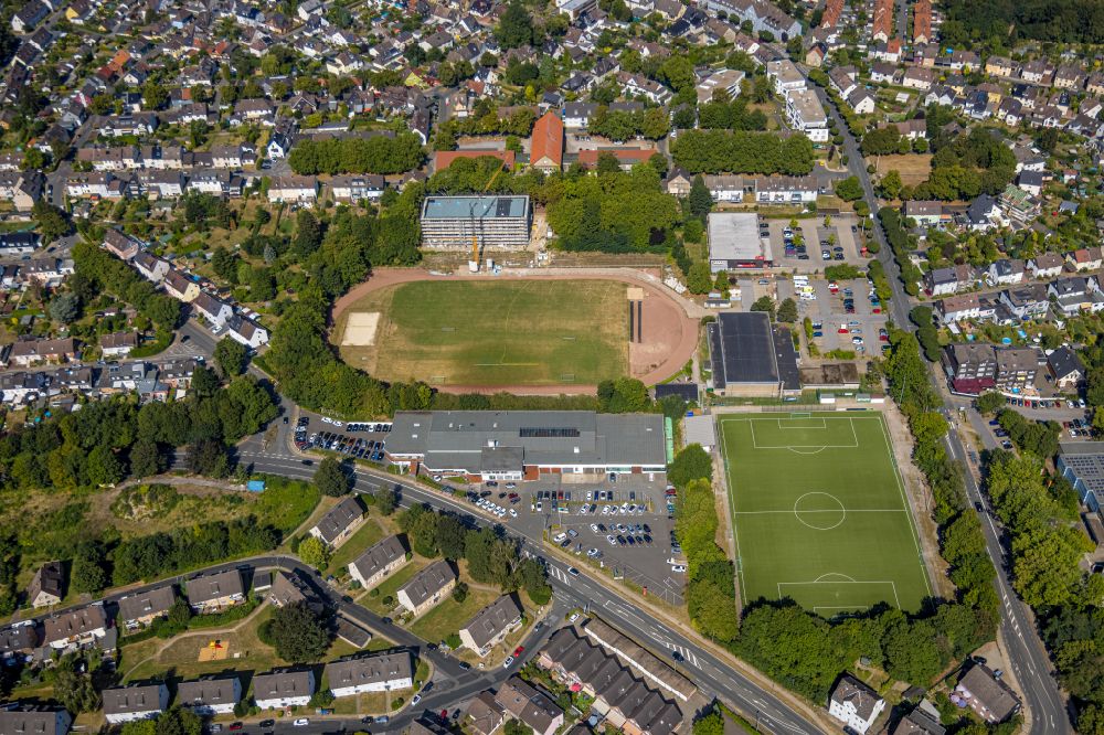 Aerial photograph Hattingen - Football stadium of the football club Althoffstadion of Sportgemeinschaft Welper 1893 e.V. in Hattingen in the state North Rhine-Westphalia