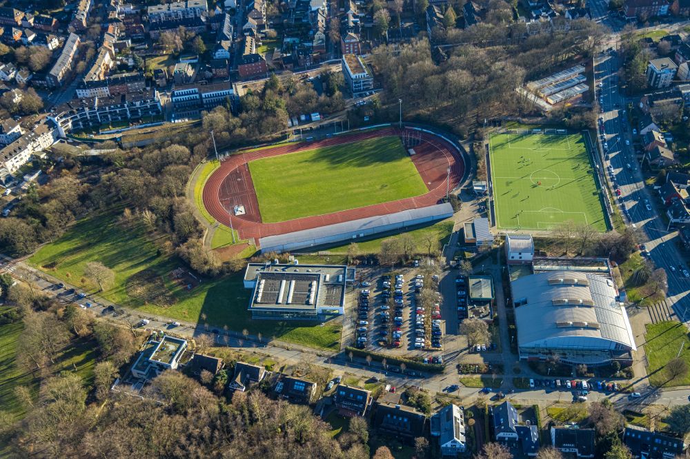 Aerial image Bottrop - Football stadium Jahnstadion of the football club Schalke 04 ad Dieter-Renz-Hall in Bottrop in the state North Rhine-Westphalia