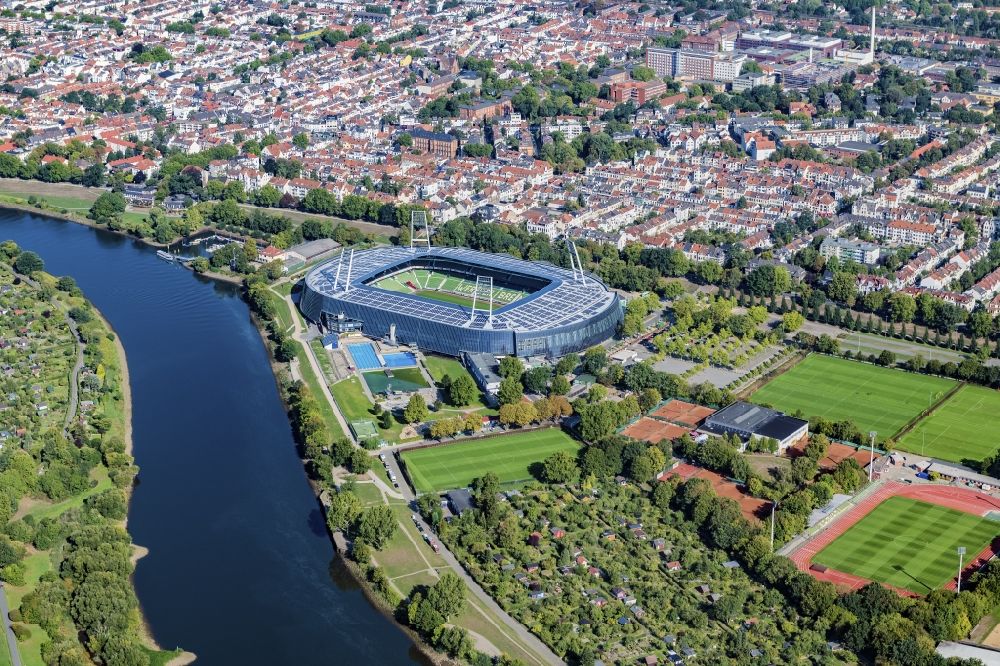 Aerial photograph Bremen - Football stadium of the football club Werder Bremen on Franz-Boehmert-Strasse in the district Peterswerder in Bremen, Germany