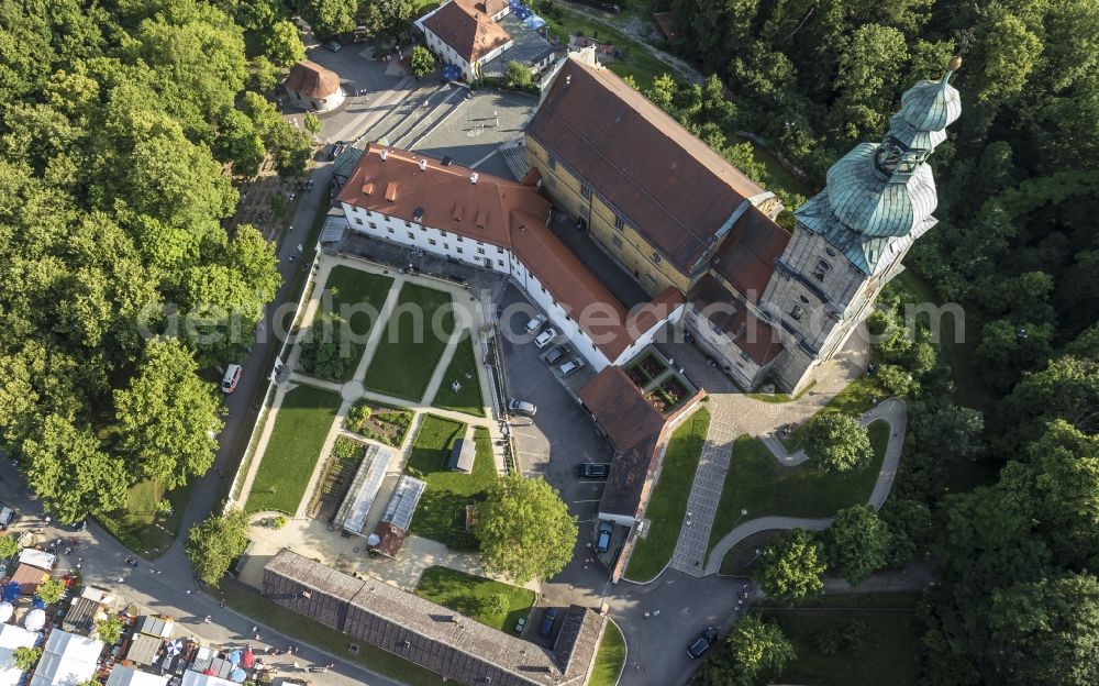 Amberg from the bird's eye view: Complex of buildings of the monastery und der Wallfahrtskirche Maria Hilf in the district Speckmannshof in Amberg in the state Bavaria