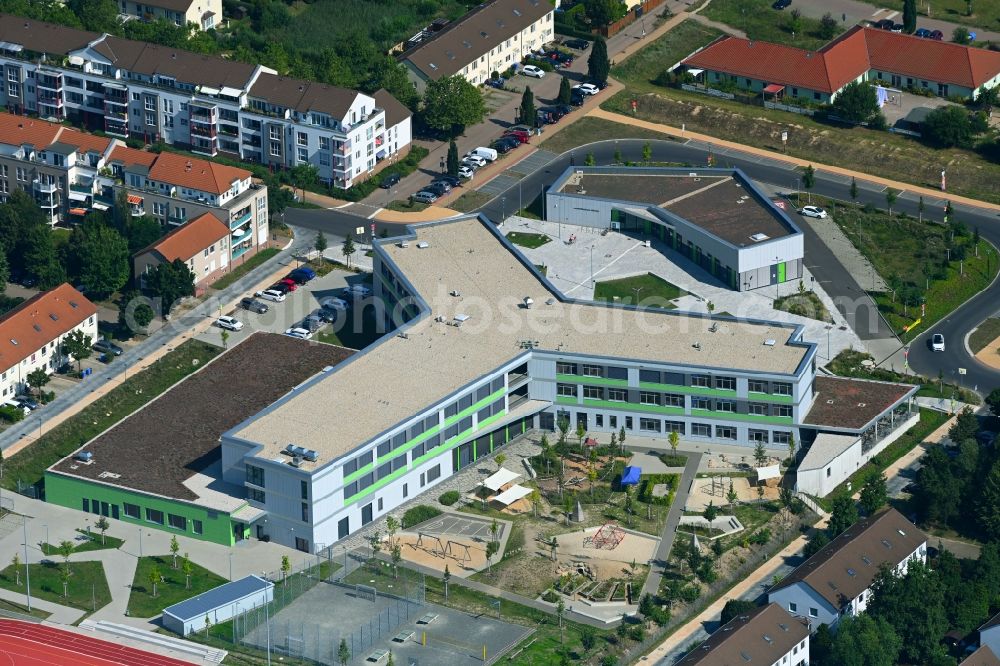 Hönow from above - Building city destrict center between of Schulstrasse and of Marderstrasse in Hoenow in the state Brandenburg, Germany