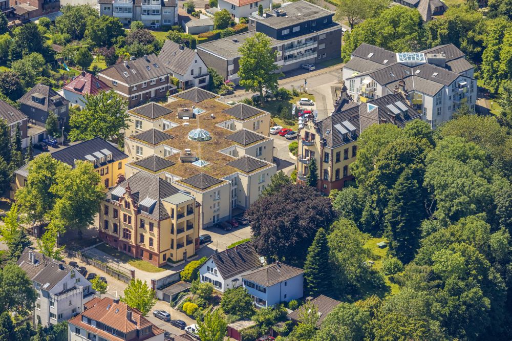 Aerial photograph Mülheim an der Ruhr - Building the retirement home engelbertus gGmbH, Wohnpark Dimbeck in Muelheim on the Ruhr at Ruhrgebiet in the state North Rhine-Westphalia, Germany