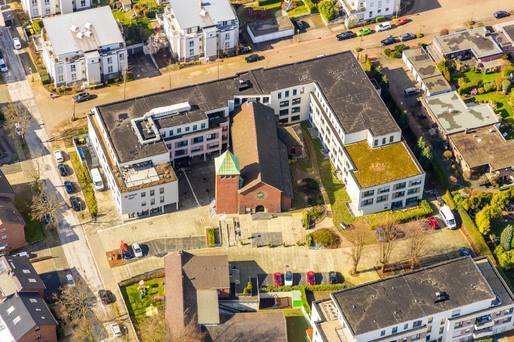Aerial image Bottrop - Building of the nursing home - Senior residence of Malteserstift St. Suitbert at Am Freitagshof in Bottrop in North Rhine-Westphalia