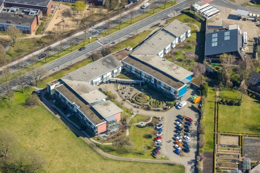 Aerial image Wesel - Building the retirement home Nikolaus-Stift in Wesel at Ruhrgebiet in the state North Rhine-Westphalia, Germany