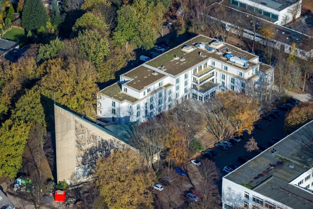 Aerial image Gelsenkirchen - Building of the retirement home - retirement Seniorenpark Gelsenkirchen-Buer and the Stephanuskirche on Westerholter Strasse in Gelsenkirchen in the state North Rhine-Westphalia, Germany