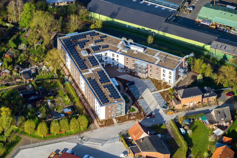 Stade from the bird's eye view: Building the retirement home in Stade in the state Lower Saxony, Germany