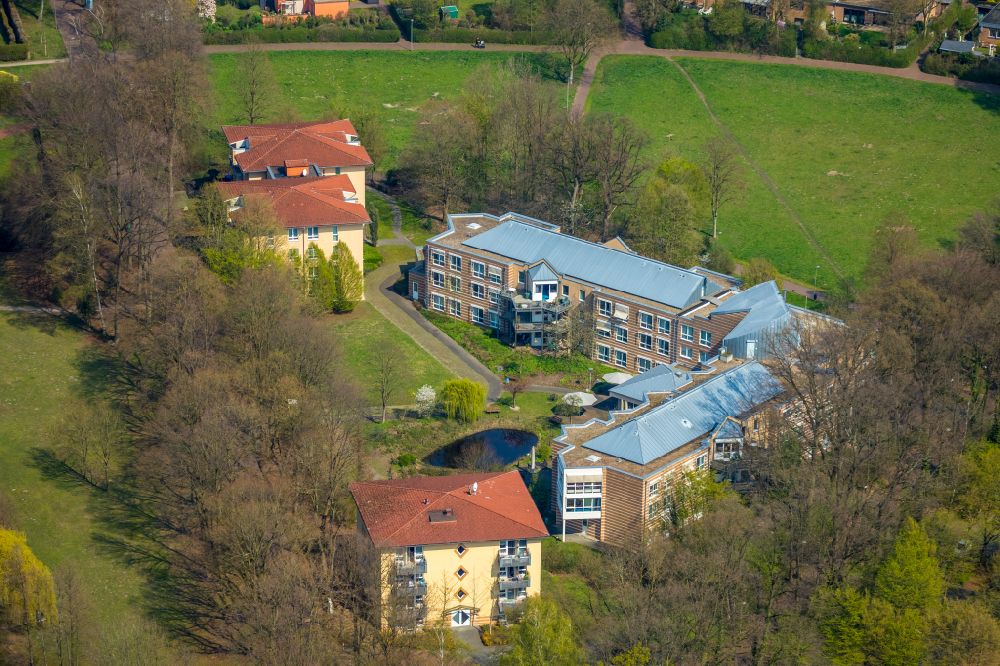 Barkenberg from the bird's eye view: Building of the retirement home - senior residence of the Senior Center Barkenberg on the street Am See in Dorsten in the state North Rhine-Westphalia, Germany