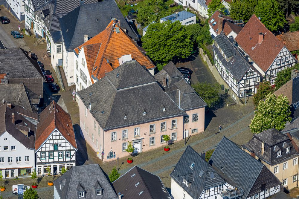 Aerial photograph Arnsberg - Building Altes Rathaus Arnsberg Alter Markt in Arnsberg in the state of North Rhine-Westphalia, Germany