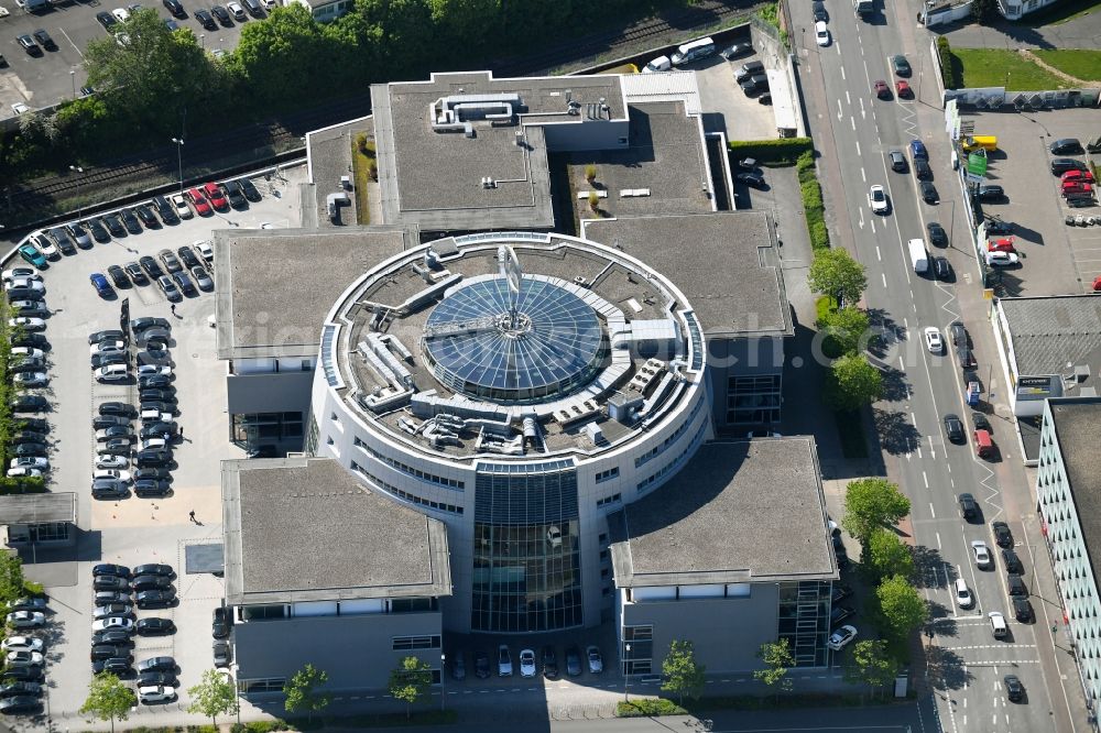 Aerial image Köln - Car dealership building Mercedes-Benz on Mercedes-Allee in the district Ehrenfeld in Cologne in the state North Rhine-Westphalia, Germany