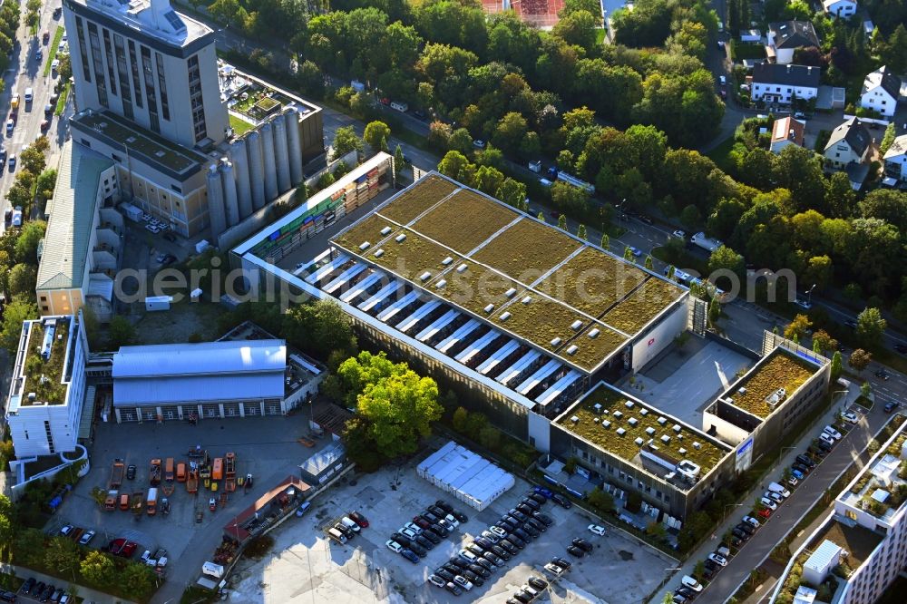 München from the bird's eye view: Building of the construction market of KRAFT Baustoffe GmbH on Drygalski-Allee in the district Obersendling in Munich in the state Bavaria, Germany