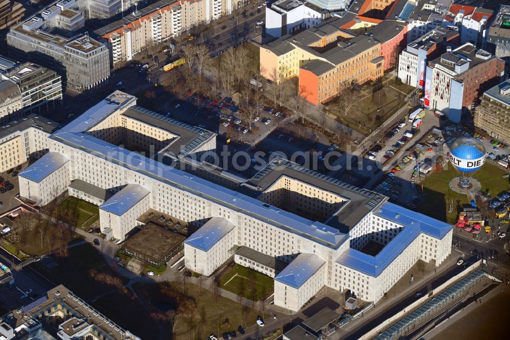 Berlin from above - Federal Ministry of Finance, former Reich Air Transport Ministry / Ministry of Aviation and after the House of Ministeries of the GDR, in the Detlev-Rohwedder Building