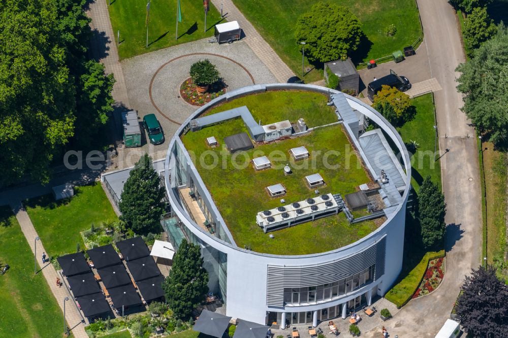 Lindau (Bodensee) from the bird's eye view: Casino building on Chelles-Allee in Lindau (Bodensee) on Lake Constance in the state Bavaria, Germany