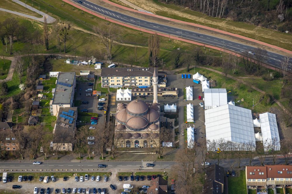Aerial photograph Duisburg - Building the DITIB mosque at Warbruck street in Duisburg-Marxloh in North Rhine-Westphalia