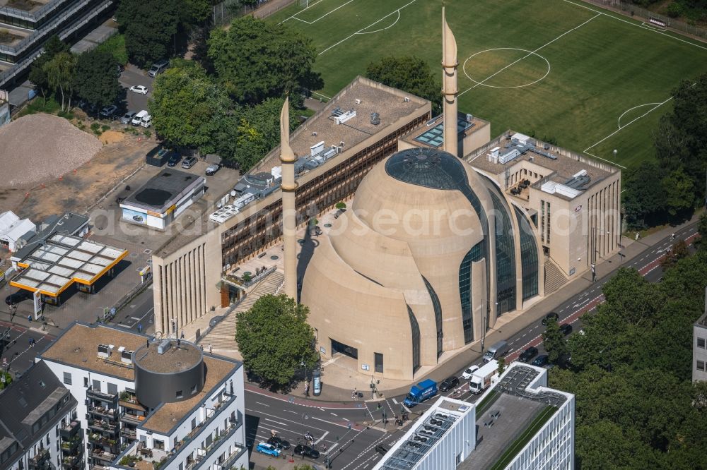 Aerial photograph Köln - Mosque of the DITIB central mosque on Fuchsstrasse in the district Ehrenfeld in Cologne in the state North Rhine-Westphalia, Germany