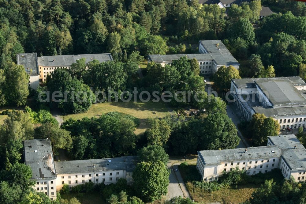 Bogensee from above - Vacant, unused building the former headquarters youth school and the Villa Waldhof on place Platz der Freundschaft the formerly Free German Youth of the former GDR in Bogensee in the state Brandenburg