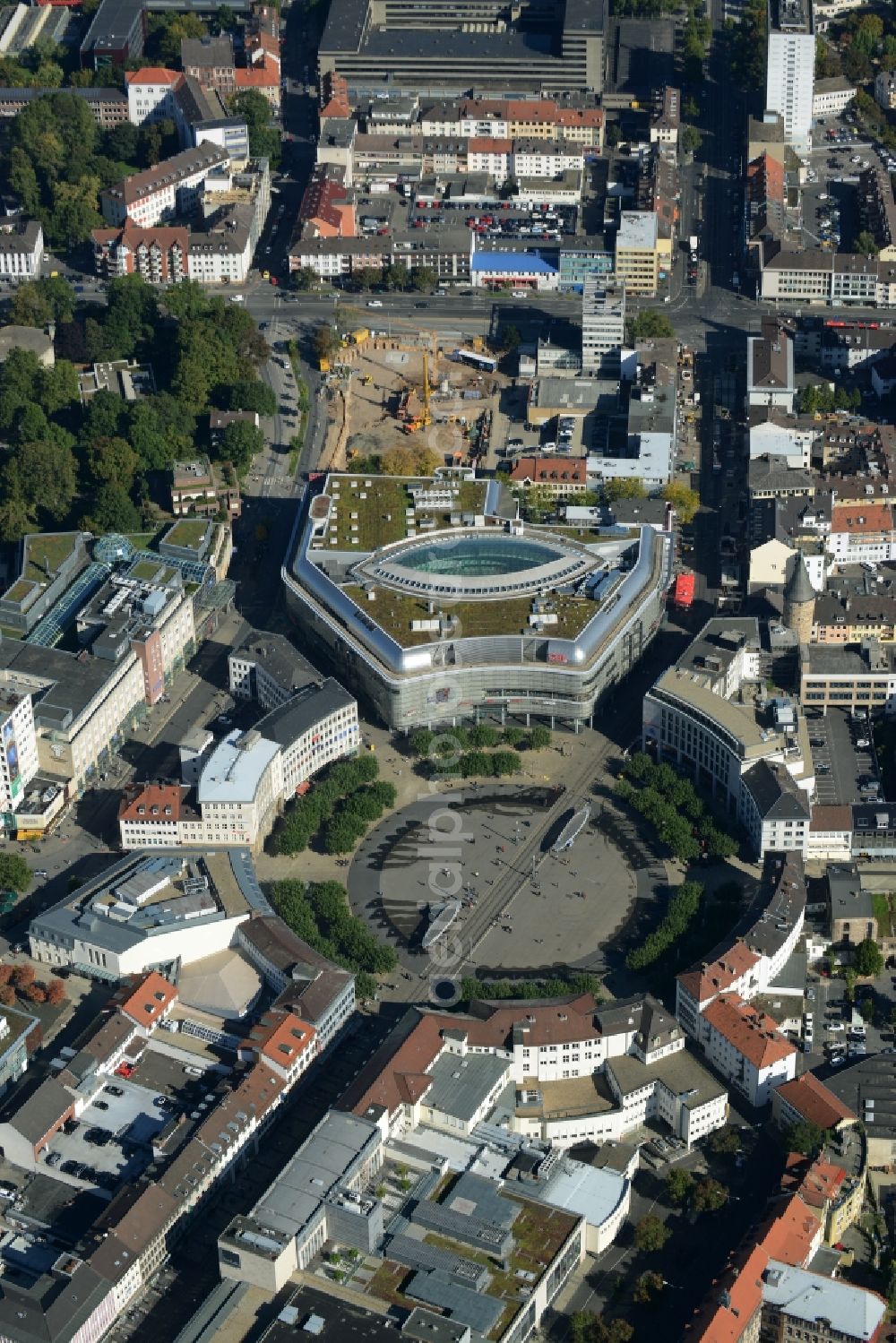 Kassel from the bird's eye view: Building of the shopping center City-Point Kassel of ECE on Koenigsplatz in Kassel in the state Hesse