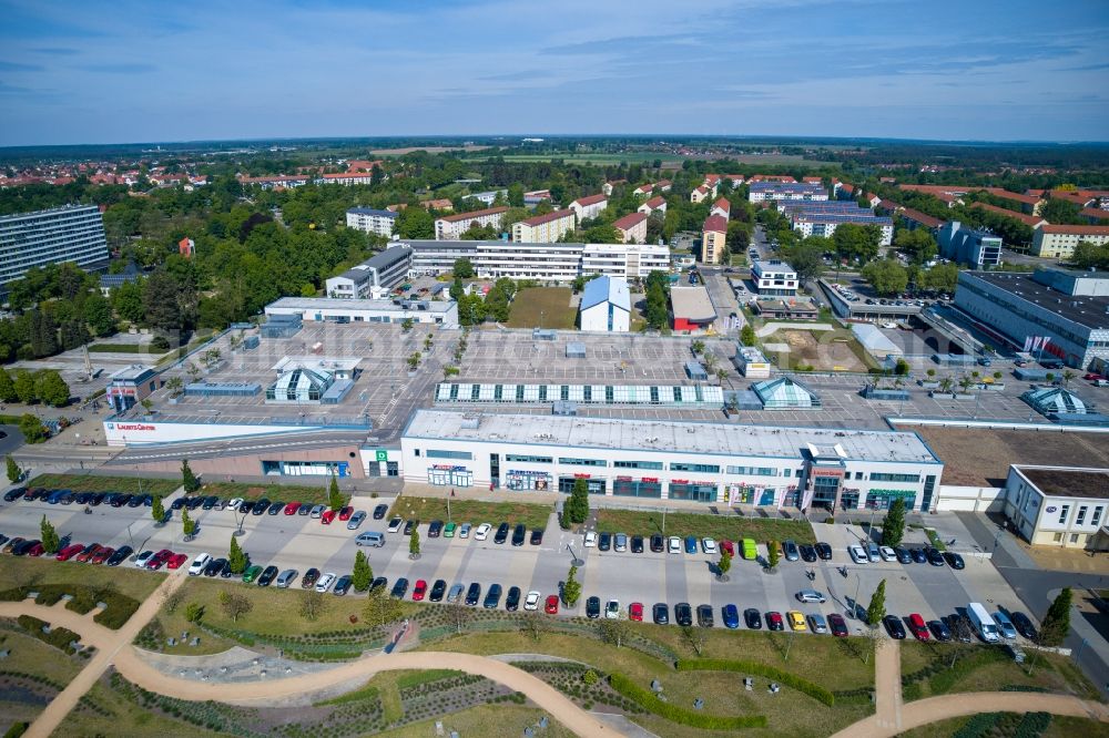 Hoyerswerda from the bird's eye view: Building of the shopping center Lausitz-Center Hoyerswerda in Hoyerswerda in the state Saxony
