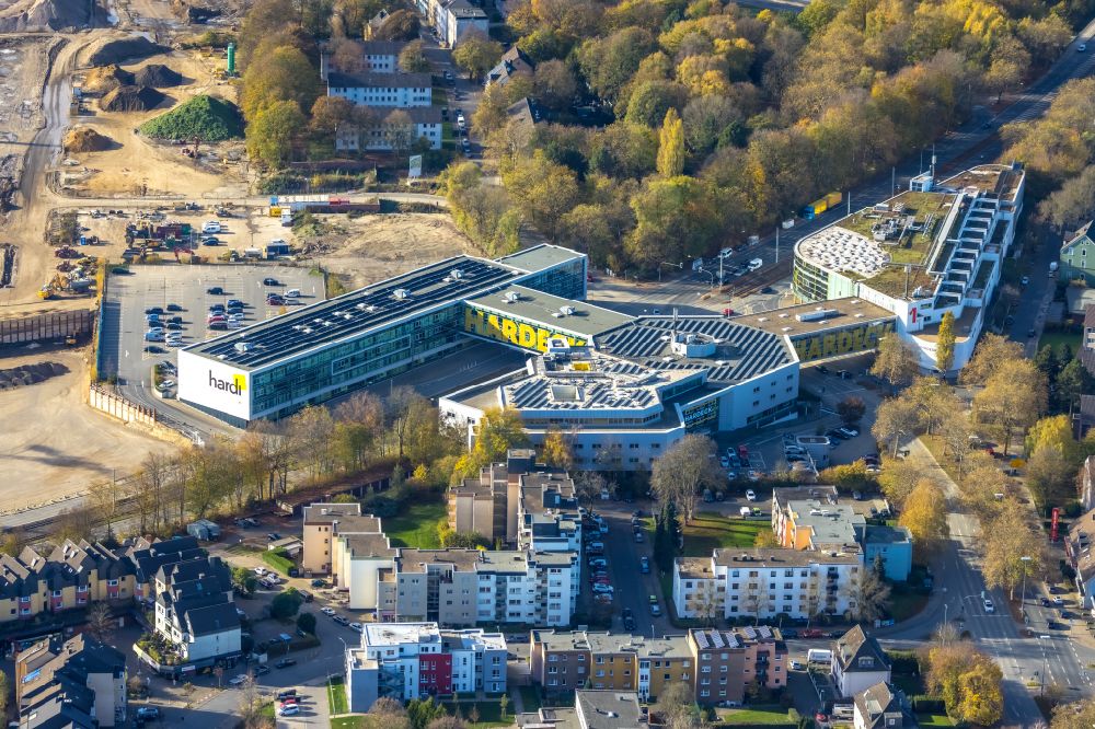 Bochum from the bird's eye view: Building of the store - furniture market hardi of Hardeck Moebel GmbH & Co. KG along the Werner Hellweg in the district Laer in Bochum in the state North Rhine-Westphalia, Germany