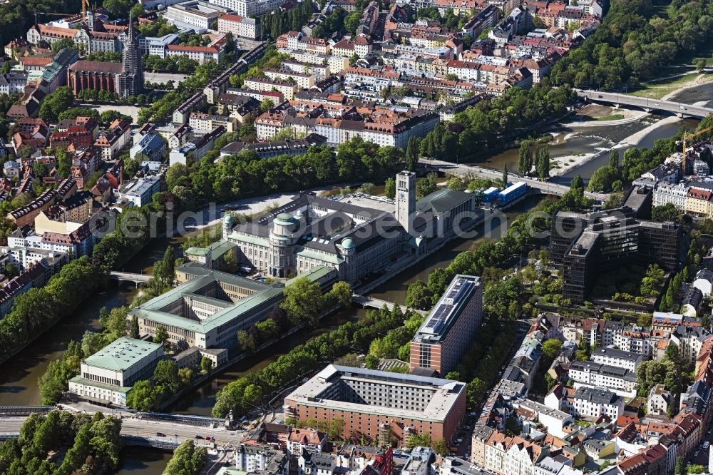 München from above - Building ensemble of the German Museum on the Museum Island in Munich in the state Bavaria