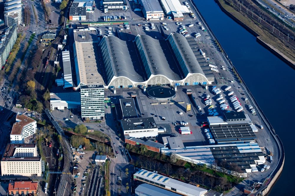 Aerial photograph Hamburg - Building of the wholesale center fuer Blumen , Obst and Gemuese in the district Hammerbrook in Hamburg, Germany