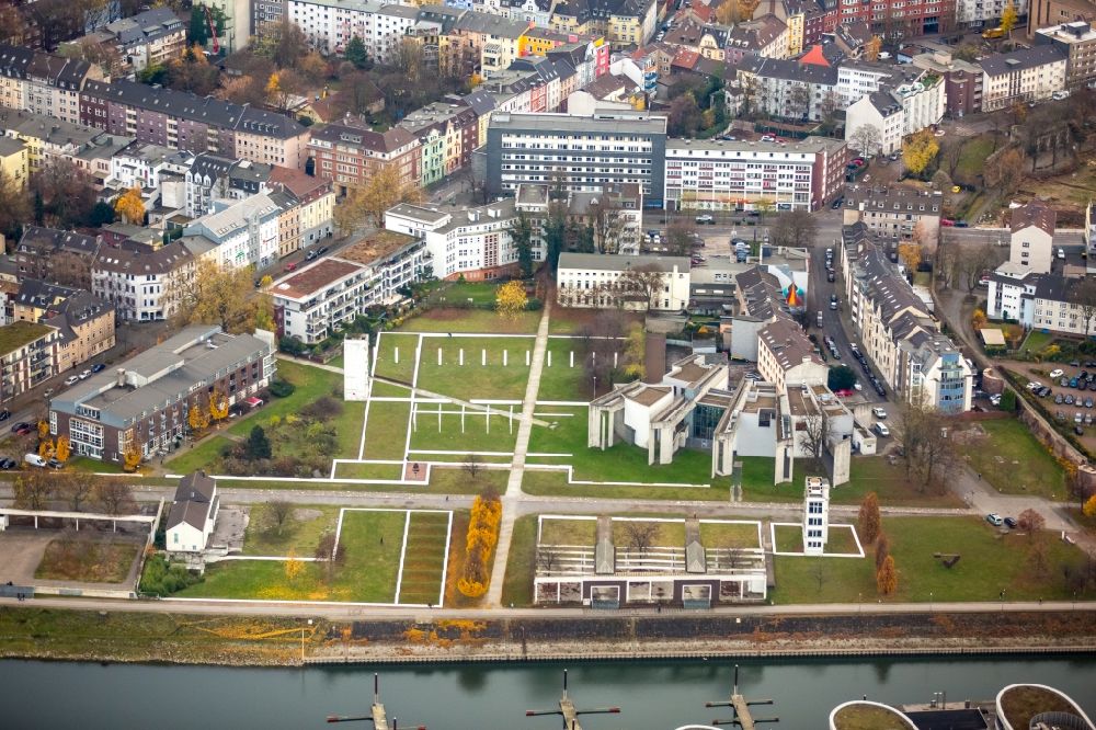 Aerial photograph Duisburg - Building the Jewish community of Duisburg Oberhausen Muelheim at the inner harbor in Duisburg in North Rhine-Westphalia